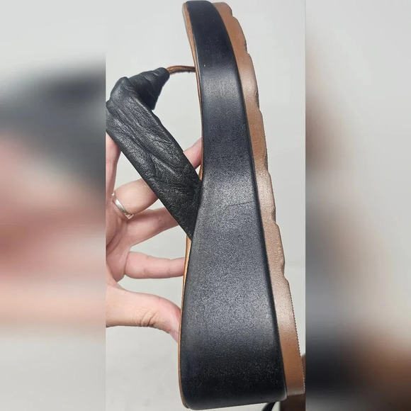 Miz Mooz Inuovo Leather Thong Sandals Black Wedge Heel Size EUR 41 US 9.5-10 - Picture 7 of 16